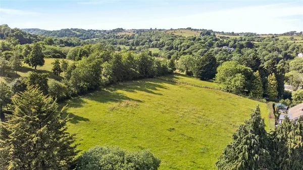 Pentre, Minera, LL11 photo 24