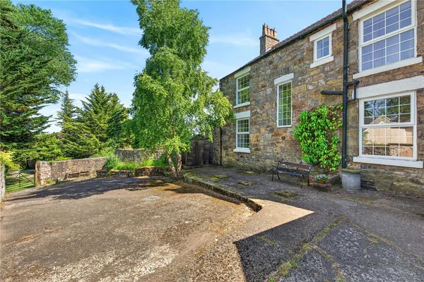 Pentre, Minera, LL11 photo 22