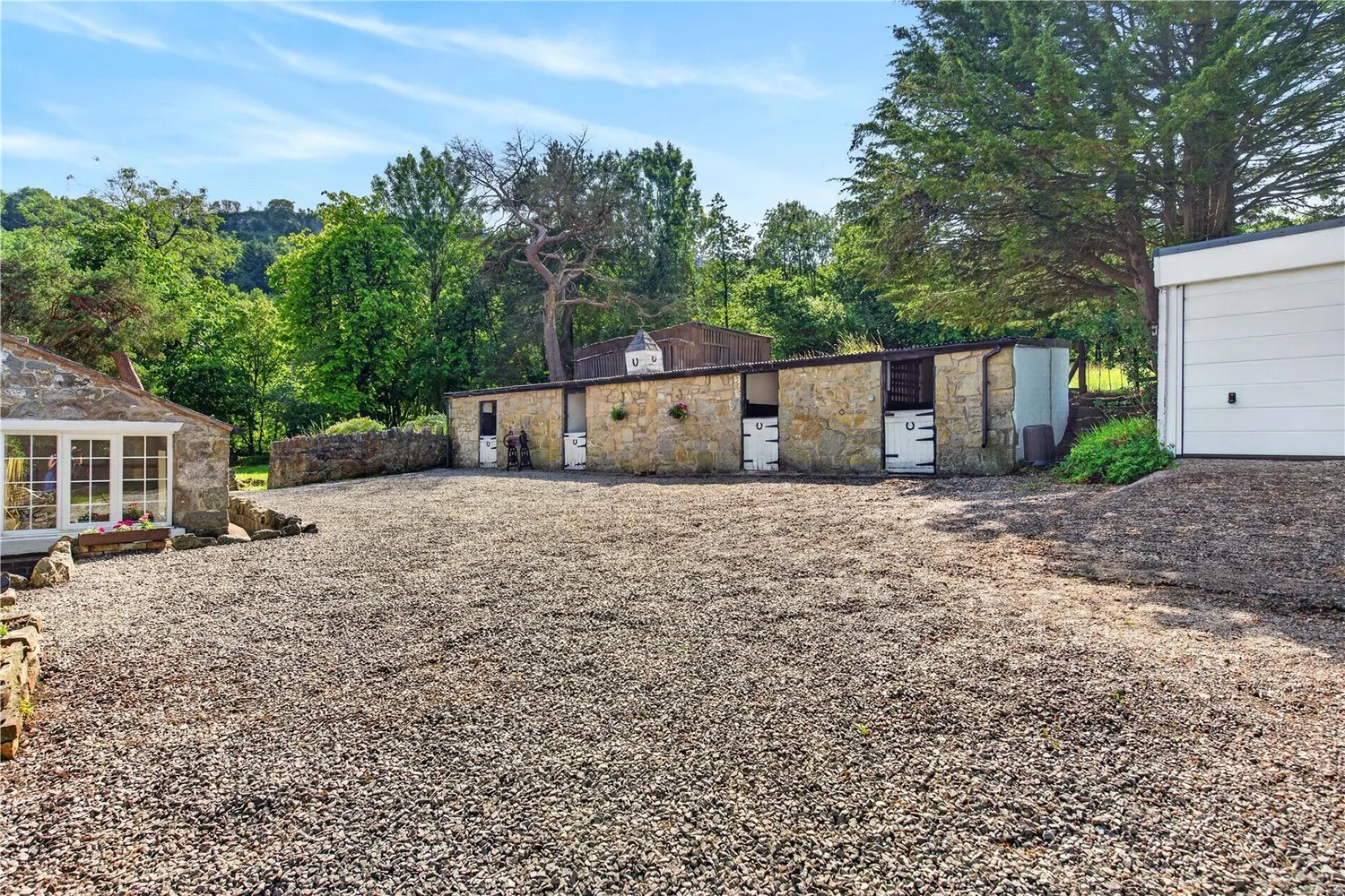 Pentre, Minera, LL11 photo 23