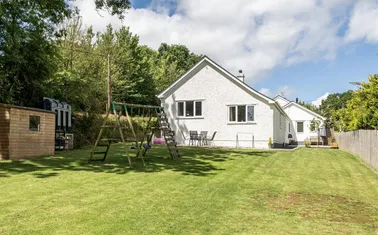 Yeoford, Crediton