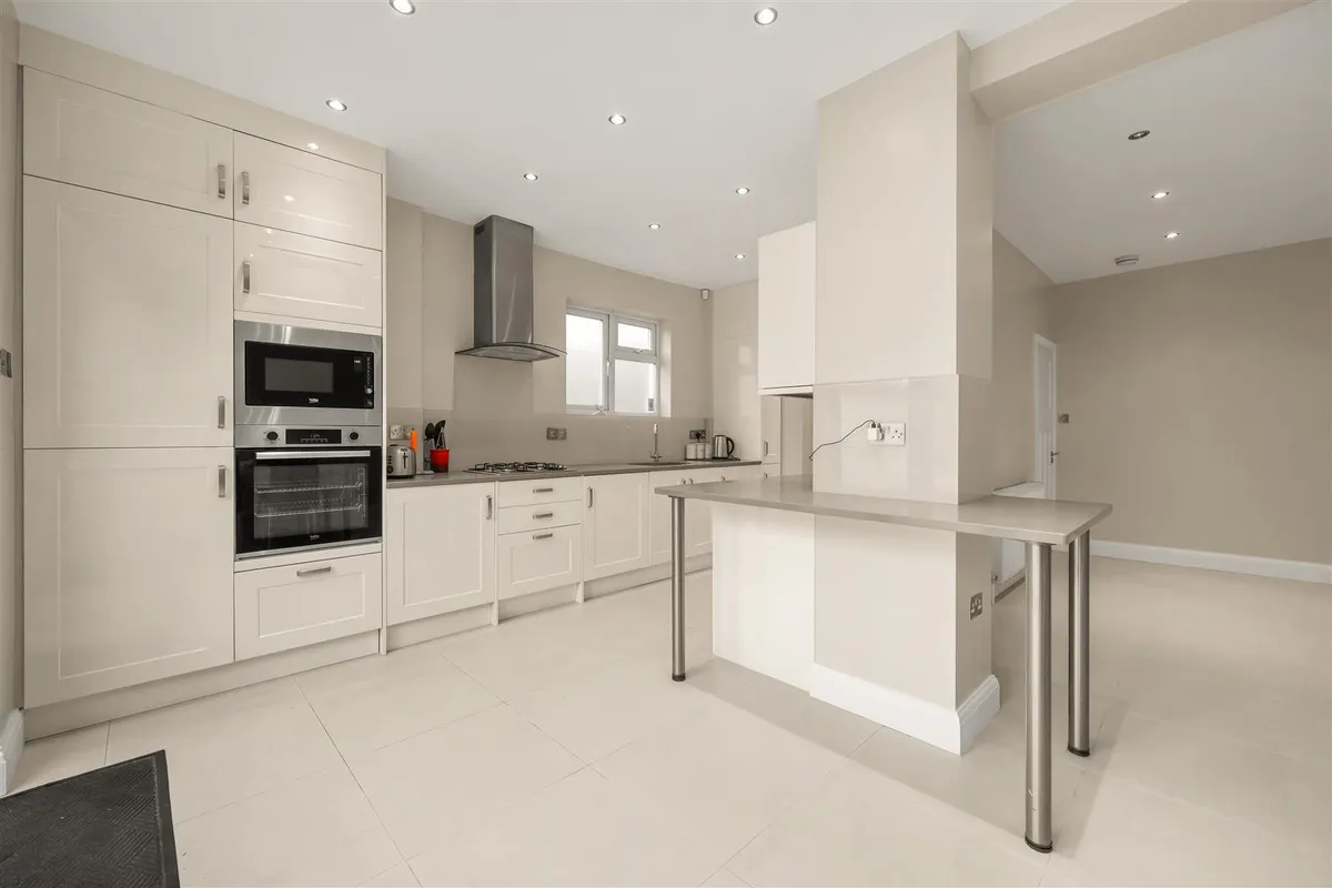 Lennox Gardens, Dollis Hill, NW10