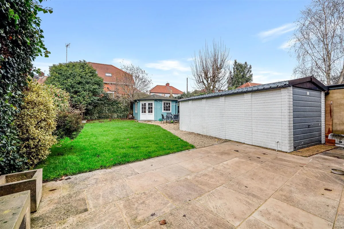Lennox Gardens, Dollis Hill, NW10