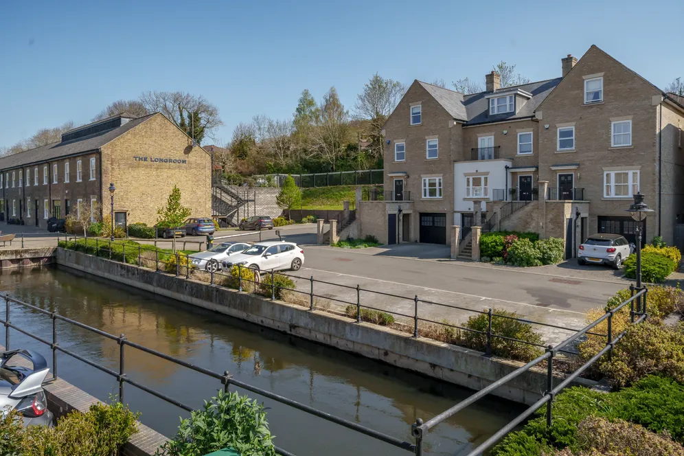 Royal Quay, Uxbridge, UB9 photo 11
