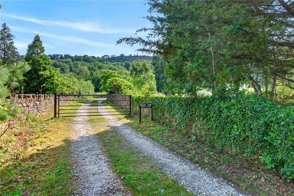 Pentre, Minera, LL11 photo 18