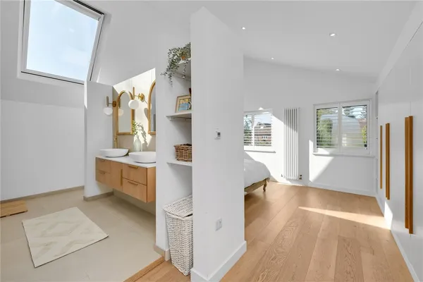 Heath Road, Horsell, GU21 photo 26