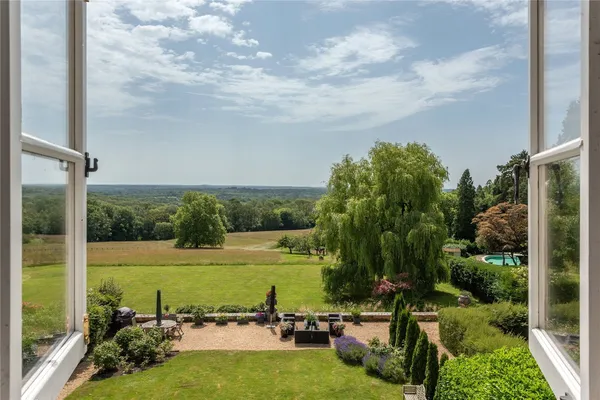 Broome Hall, Coldharbour, RH5 photo 13