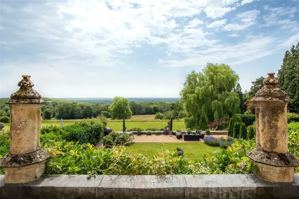 Broome Hall, Coldharbour, RH5 photo 19