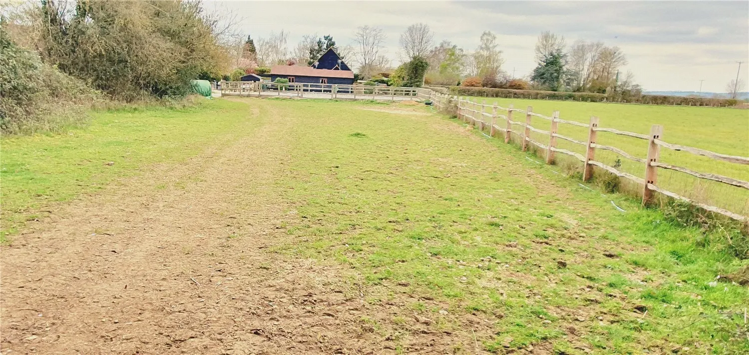 Battle Lane, Marden, TN12 photo 14