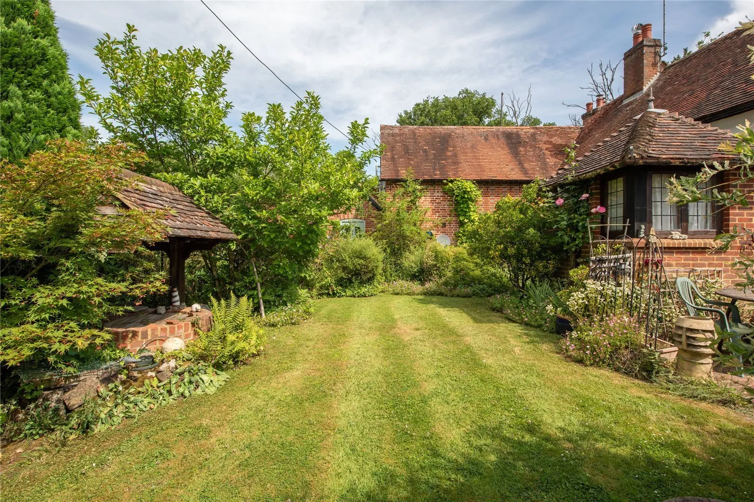 The Green, Ockley, RH5 photo 6