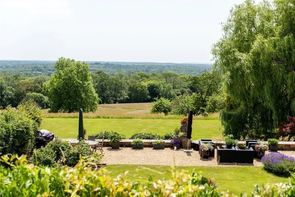 Broome Hall, Coldharbour, RH5 photo 25