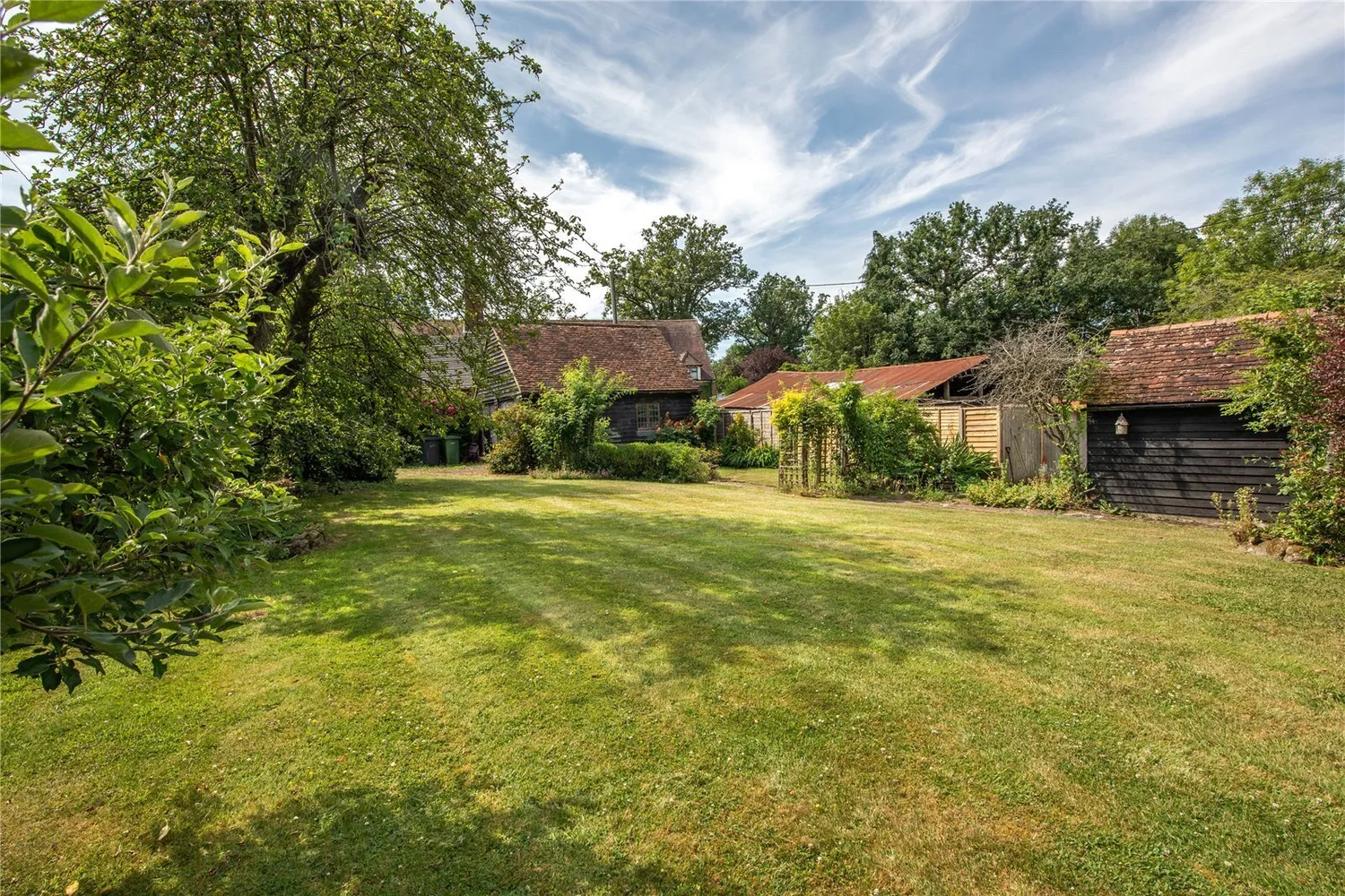 The Green, Ockley, RH5 photo 9