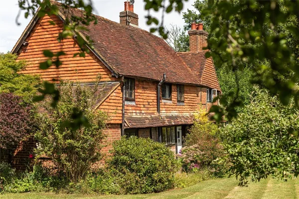 The Green, Ockley, RH5 photo 13