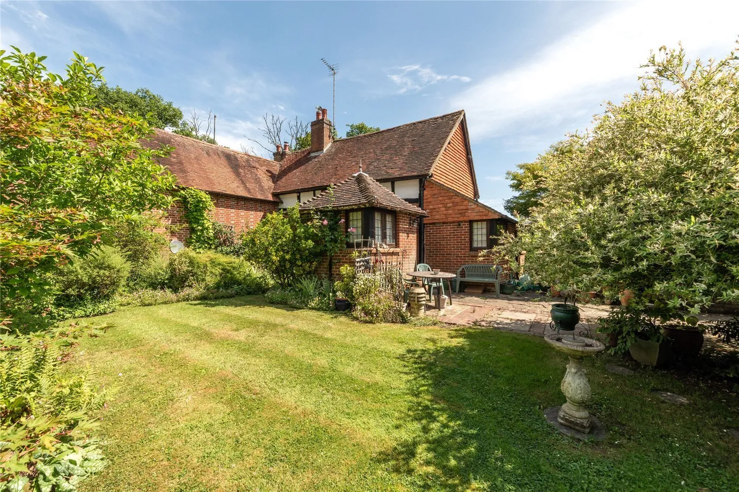 The Green, Ockley, RH5 photo 14