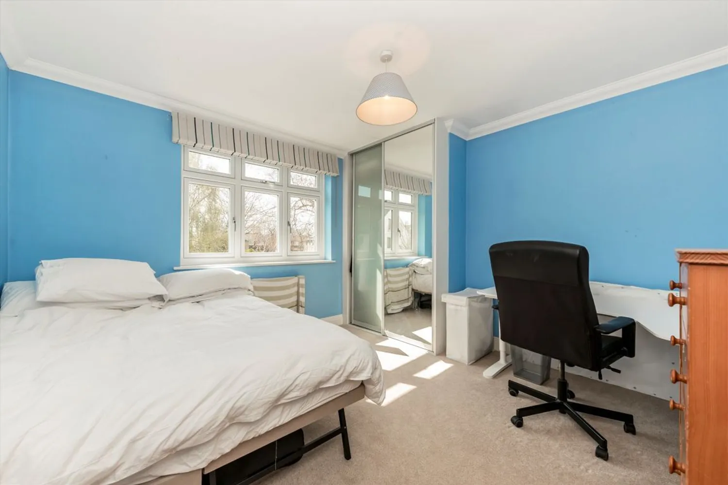 Cambridge Road, Teddington, TW11 photo 9