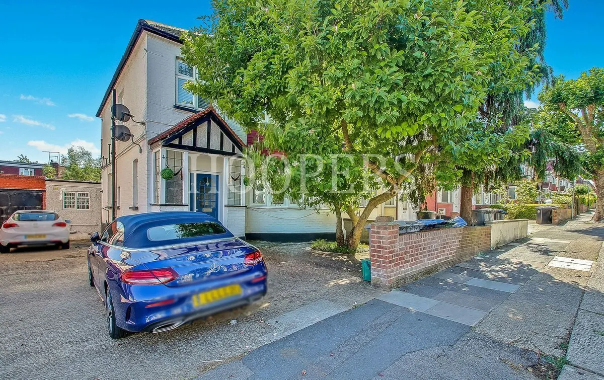 Prout Grove, London, NW10