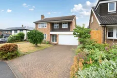 Lambourn Gardens, Harpenden, AL5 photo 1