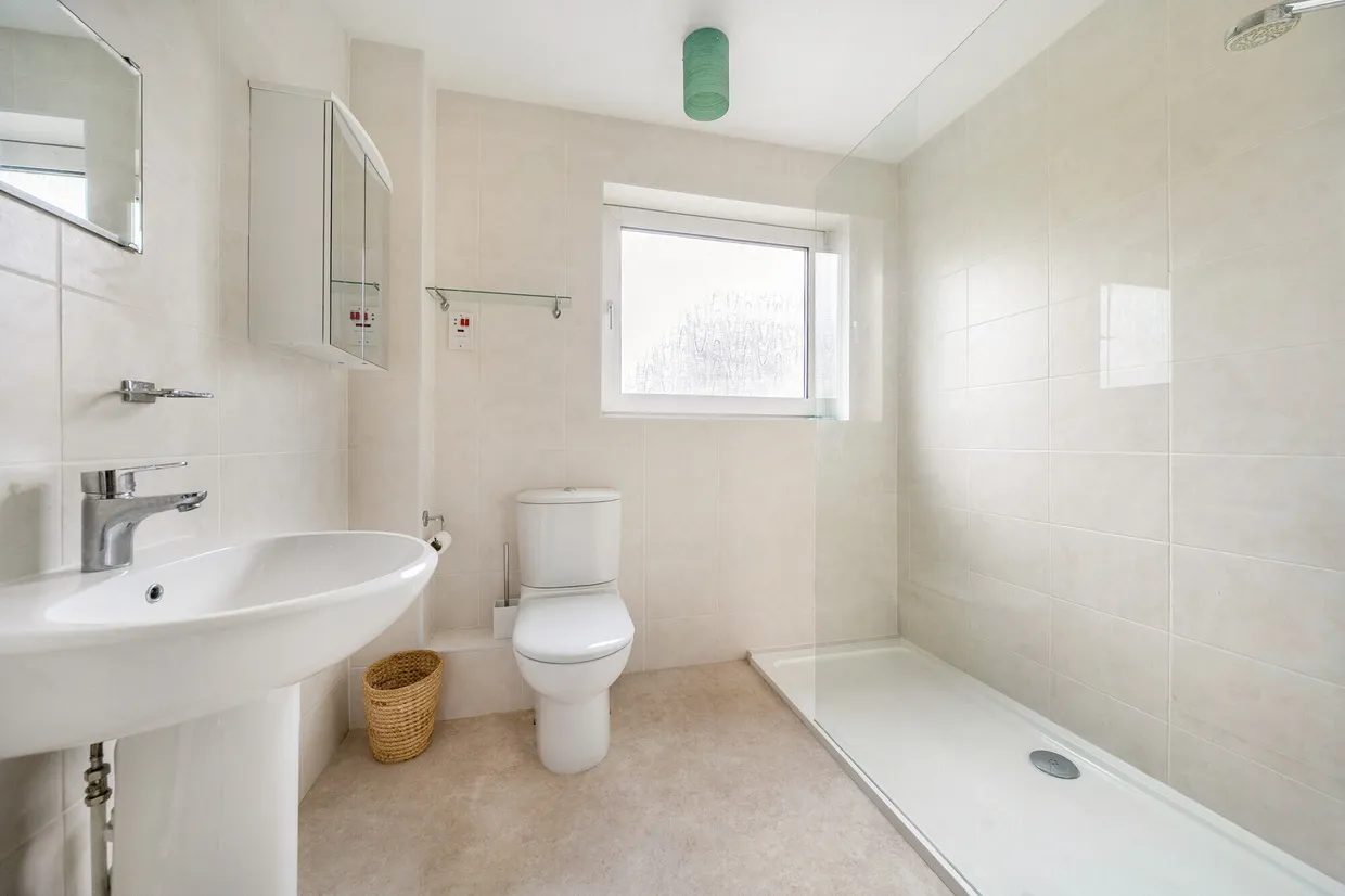 Lambourn Gardens, Harpenden, AL5 photo 8