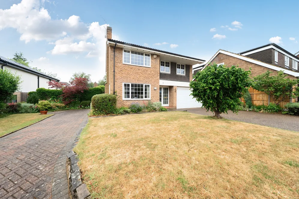 Lambourn Gardens, Harpenden, AL5 photo 9
