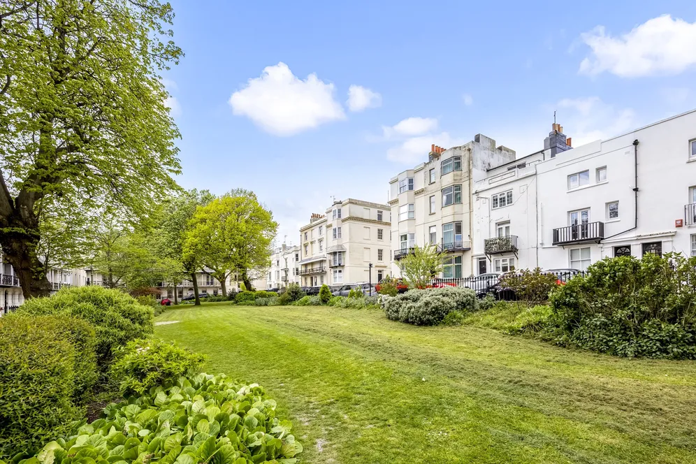 Russell Square, Brighton, BN1 photo 5