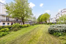 Russell Square, Brighton, BN1 photo 9