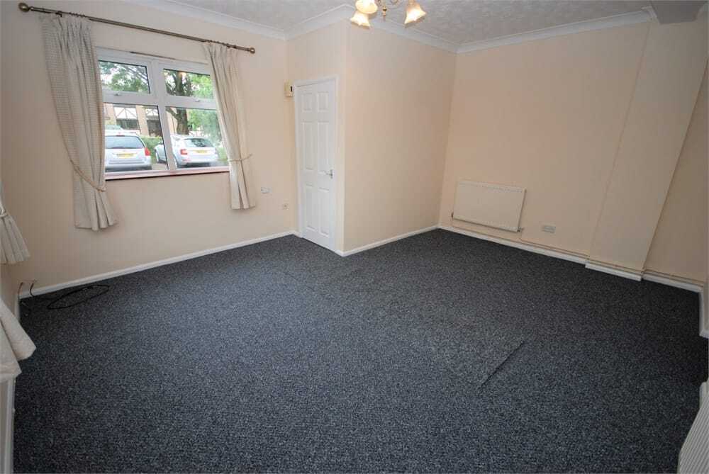 High Street, Long Buckby, NN6