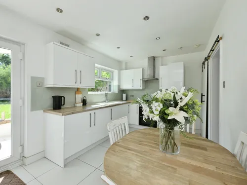 Ditchfield Road, Hoddesdonphoto