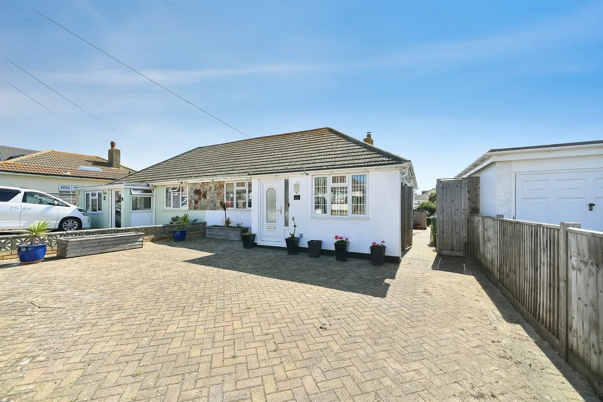 Dorothy Avenue, Peacehaven