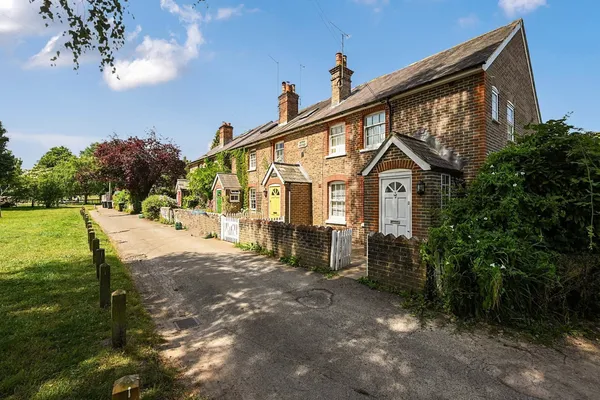 Lewes Road, Lindfield, RH16 photo 1
