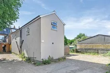 Higham Mead, CHESHAM