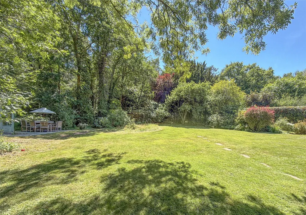 Property carousel item 3