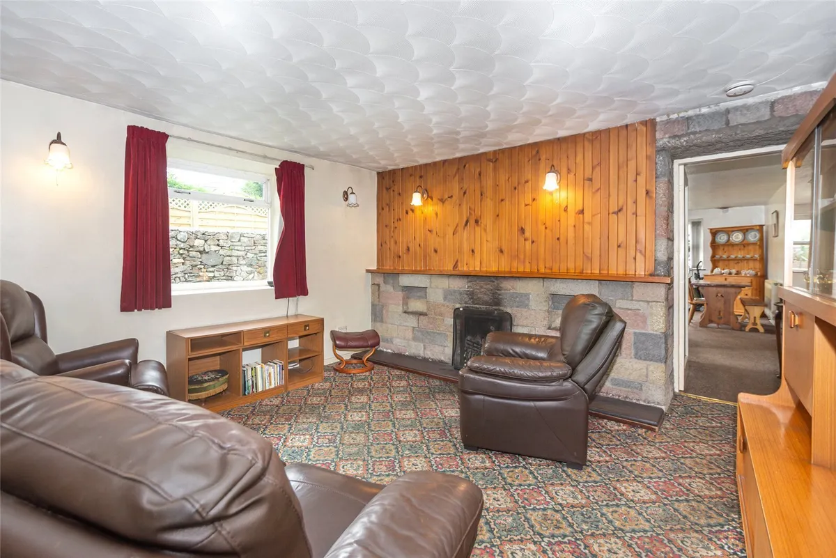 Lon Cilgwyn, Llannerch-y-Medd, Isle of Anglesey, LL71