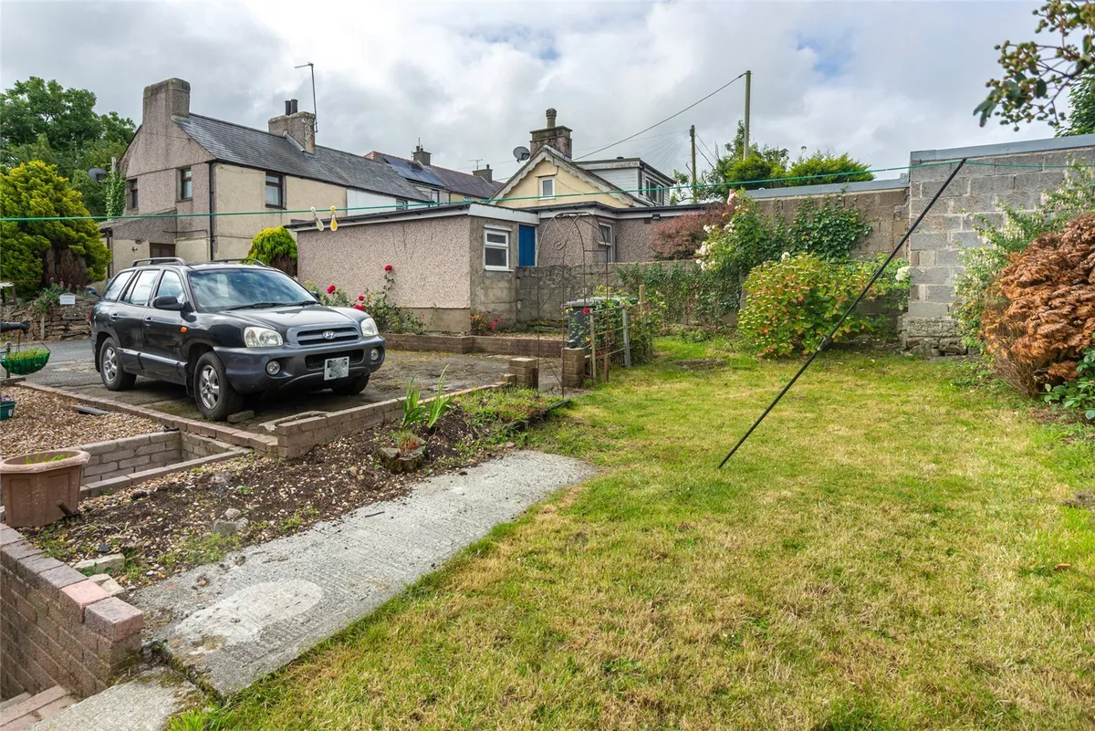Lon Cilgwyn, Llannerch-y-Medd, Isle of Anglesey, LL71