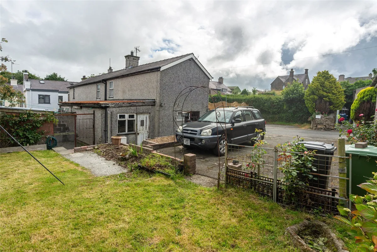 Lon Cilgwyn, Llannerch-y-Medd, Isle of Anglesey, LL71