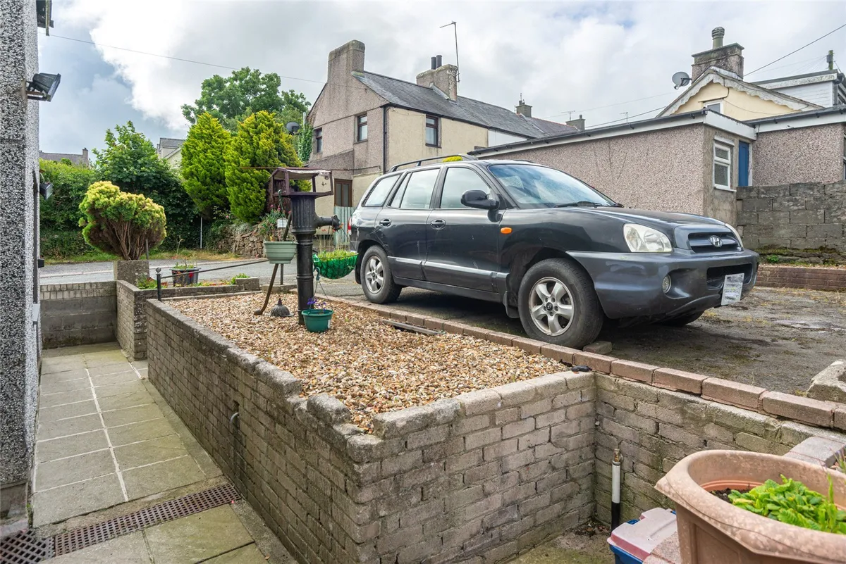 Lon Cilgwyn, Llannerch-y-Medd, Isle of Anglesey, LL71