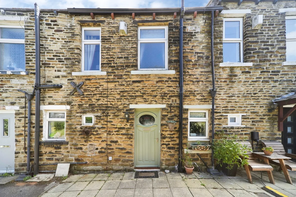 Moorside Terrace, BRADFORD