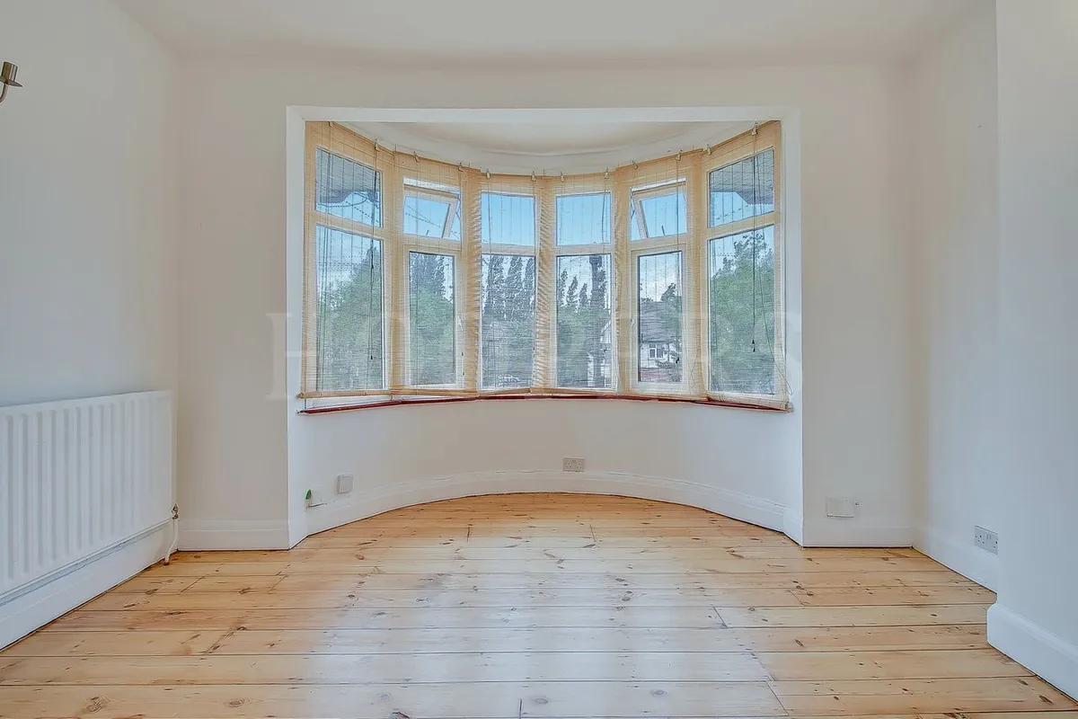 Braemar Avenue, London, NW10