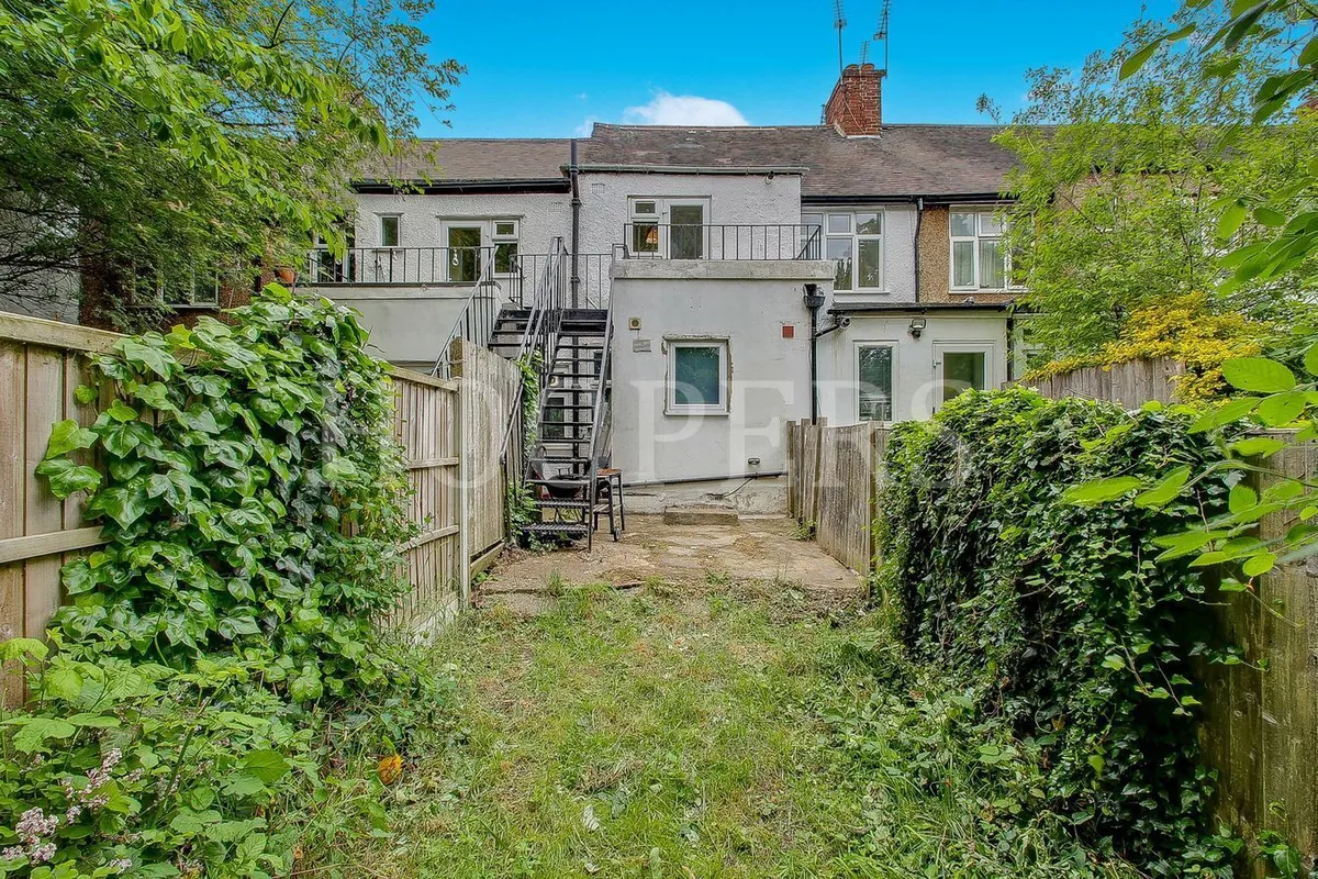 Braemar Avenue, London, NW10