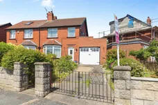 Argie Avenue, Leeds