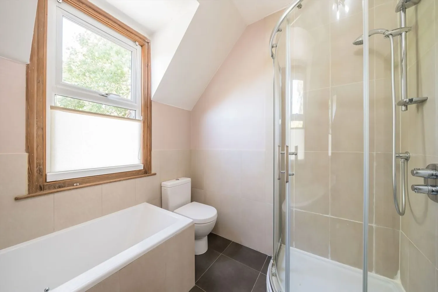 Ellesmere Road, Weybridge, KT13 photo 11