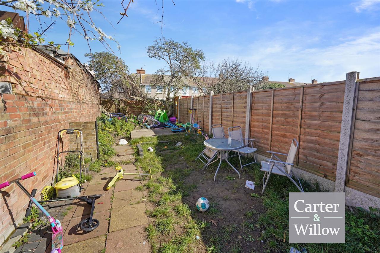 New Road, Dagenham, Essex Image 13