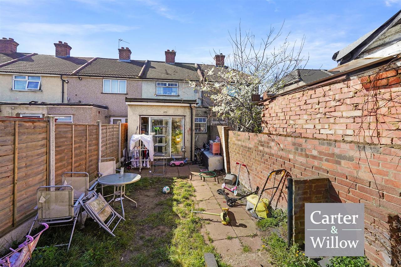New Road, Dagenham, Essex Image 14