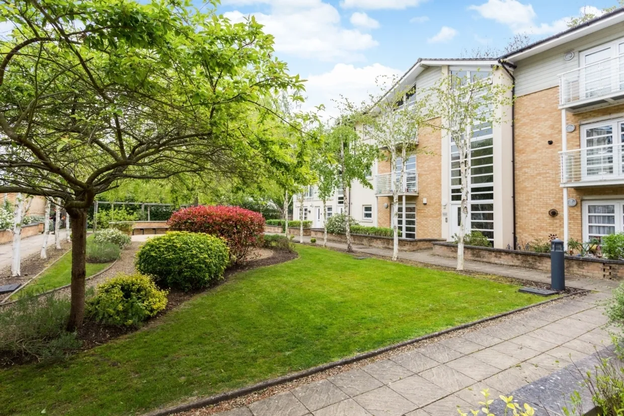 The Quadrant Rickmansworth WD3 photo 2