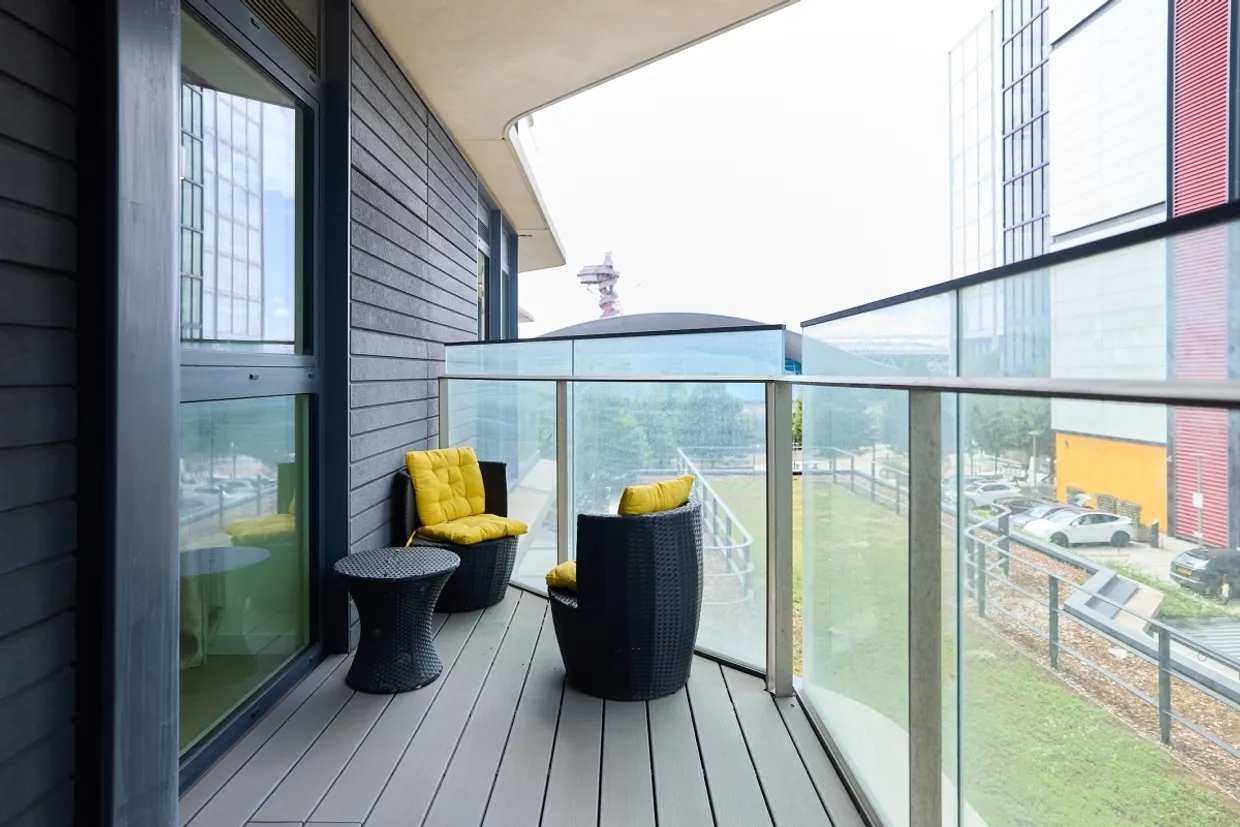 Glasshouse Gardens, E20 photo 3