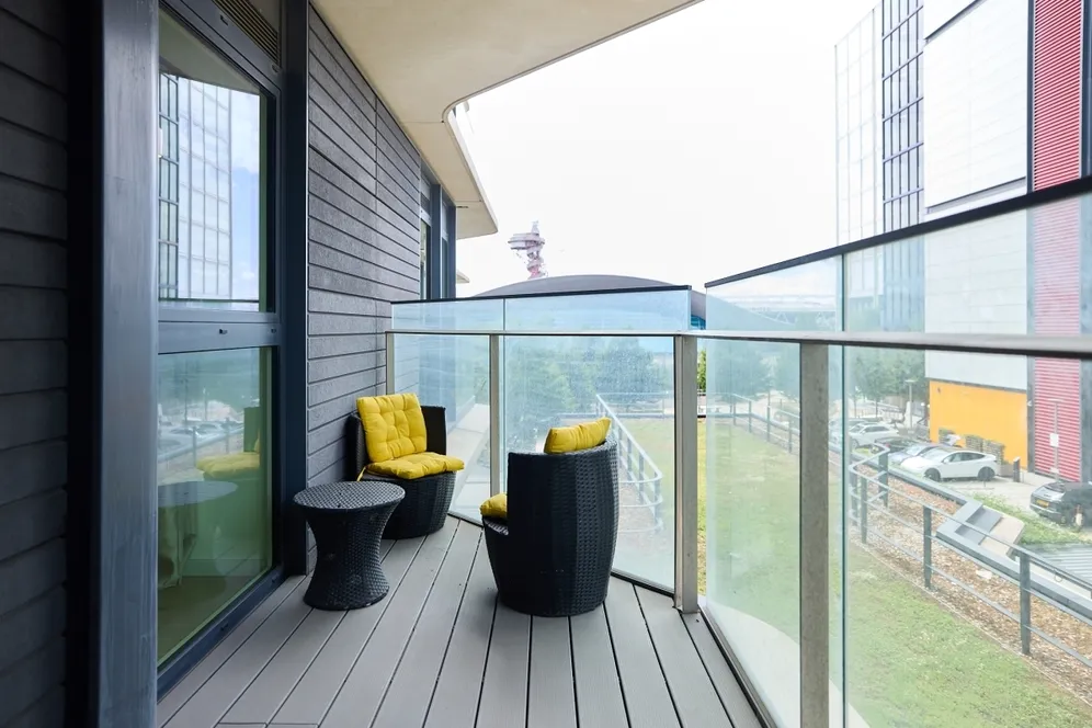 Glasshouse Gardens, E20 photo 3