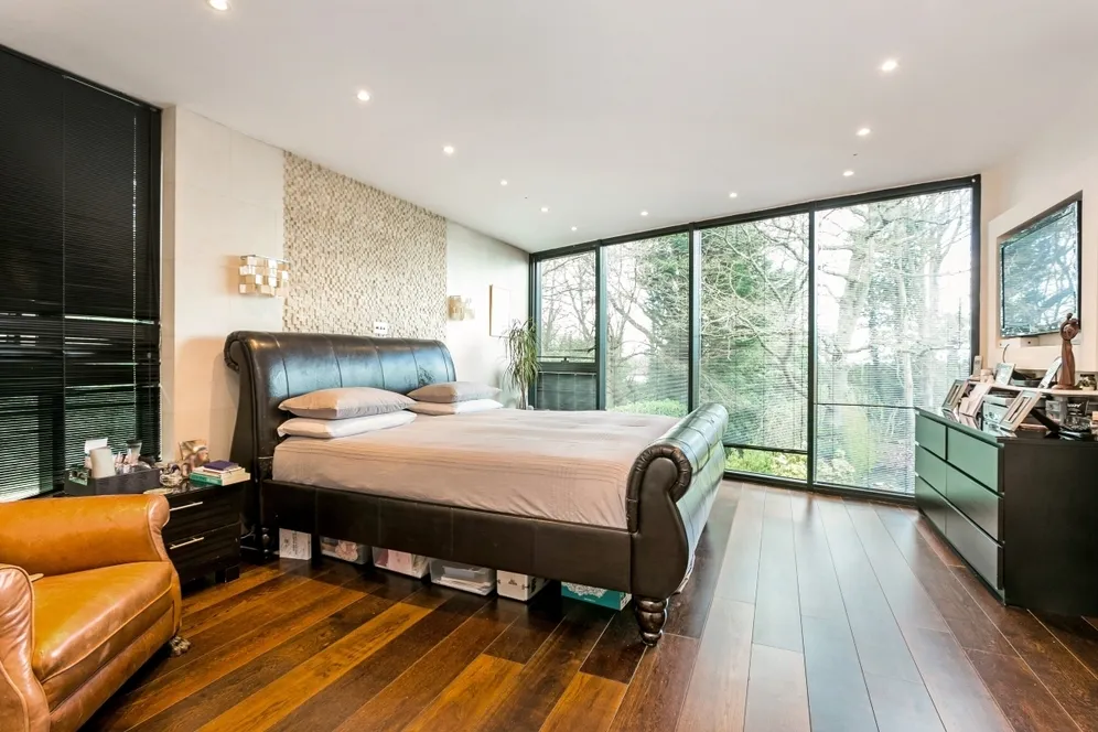 Warren Lane Stanmore HA7 photo 7