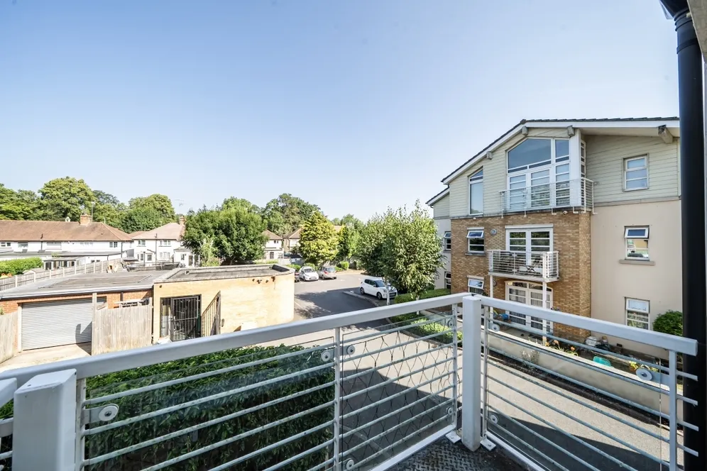 The Quadrant Rickmansworth WD3 photo 8