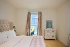 Glasshouse Gardens, E20 photo 8