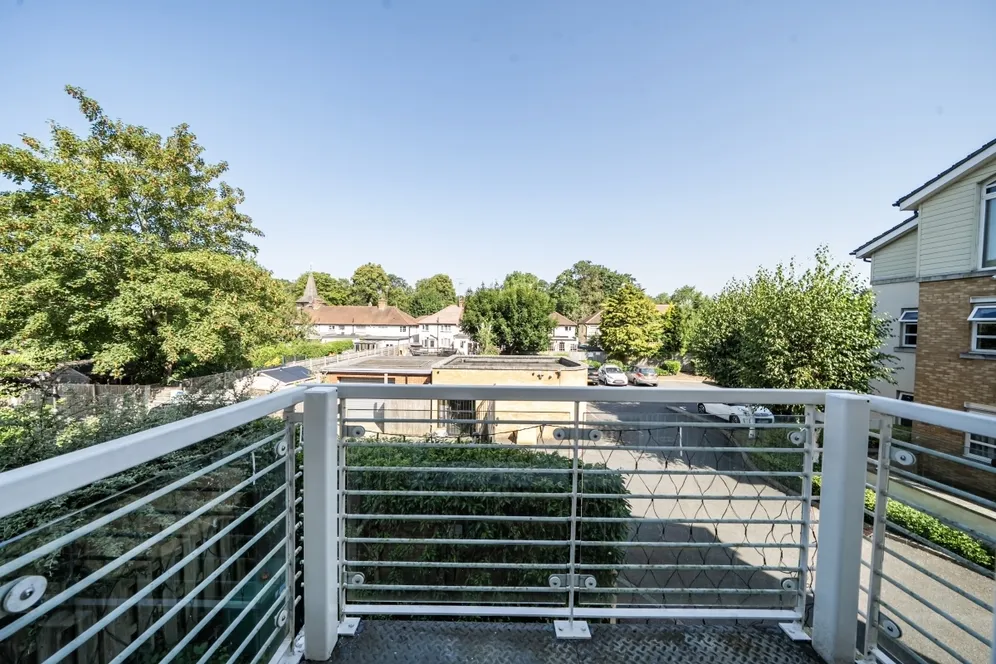 The Quadrant Rickmansworth WD3 photo 9