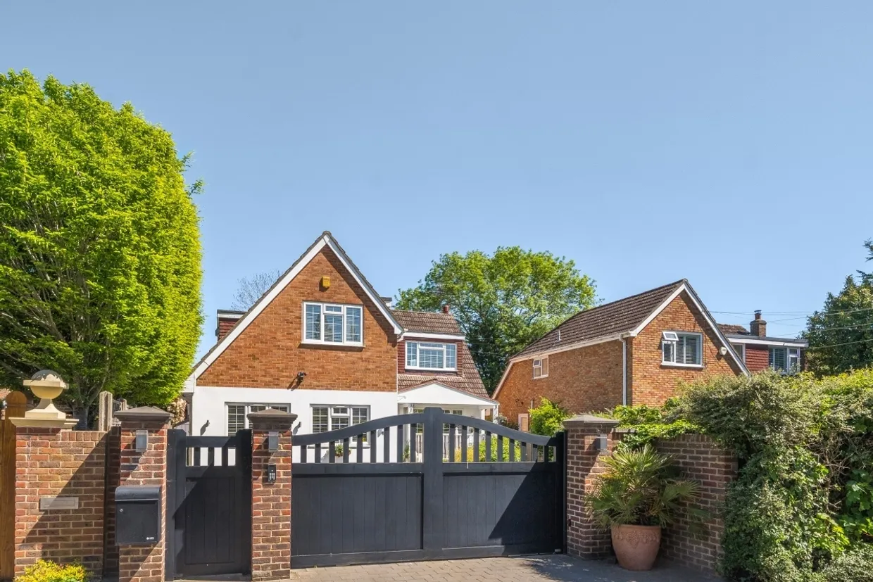 The Avenue Staines-upon-Thames TW19 photo 1