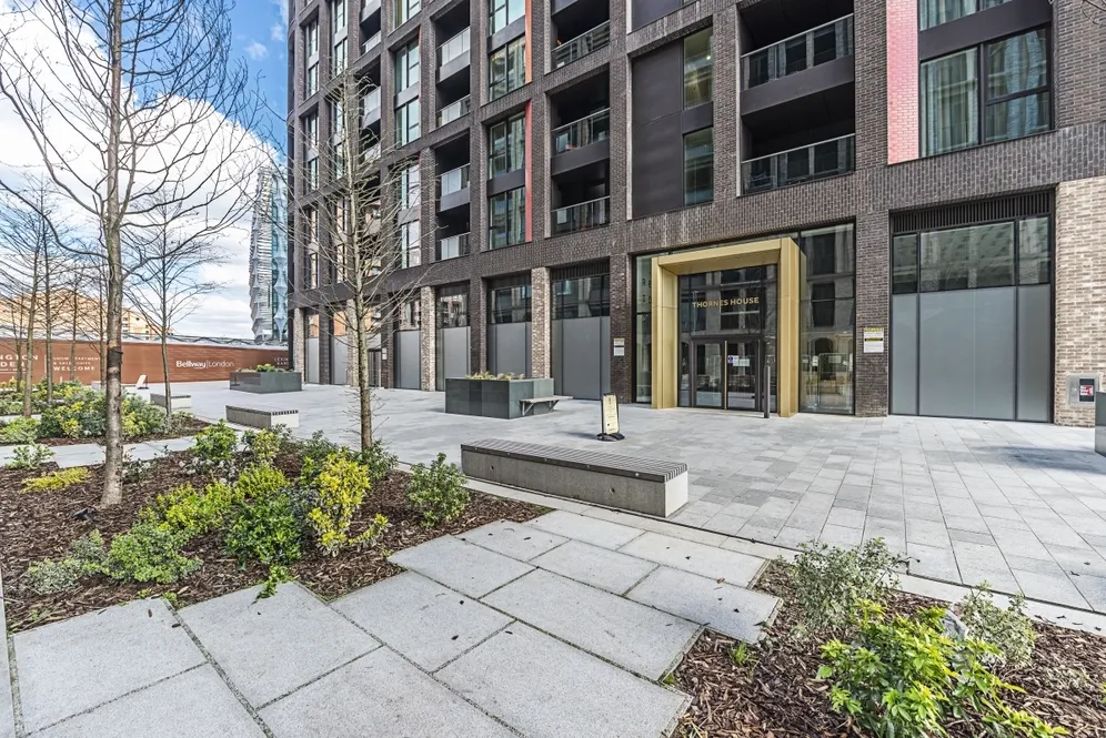 Charles Clowes Walk Nine Elms SW11 photo 16